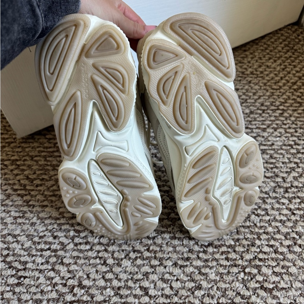 Adidas Ozweego Sneakers - Picture 6 of 7